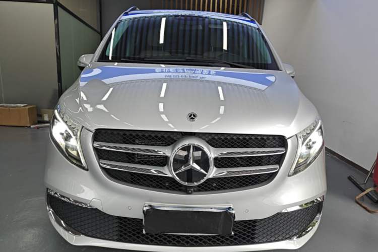 Used Mercedes-Benz V-Class 2021 V 260 Prestige Edition Front