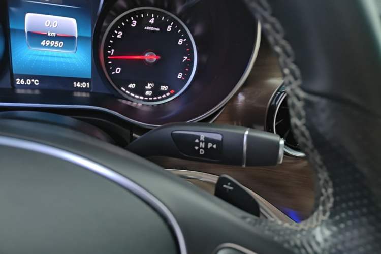 Used Mercedes-Benz V-Class 2021 V 260 Prestige Edition Gear Lever