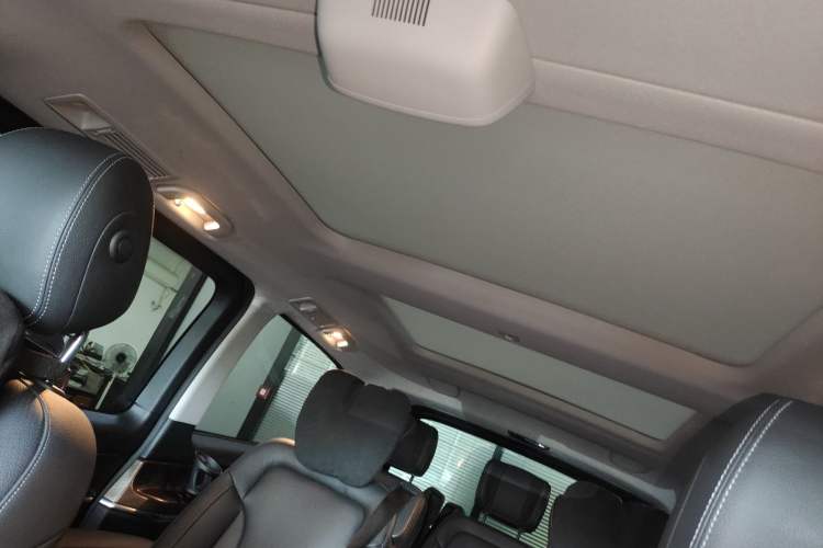 Used Mercedes-Benz V-Class 2021 V 260 Prestige Edition Headliner
