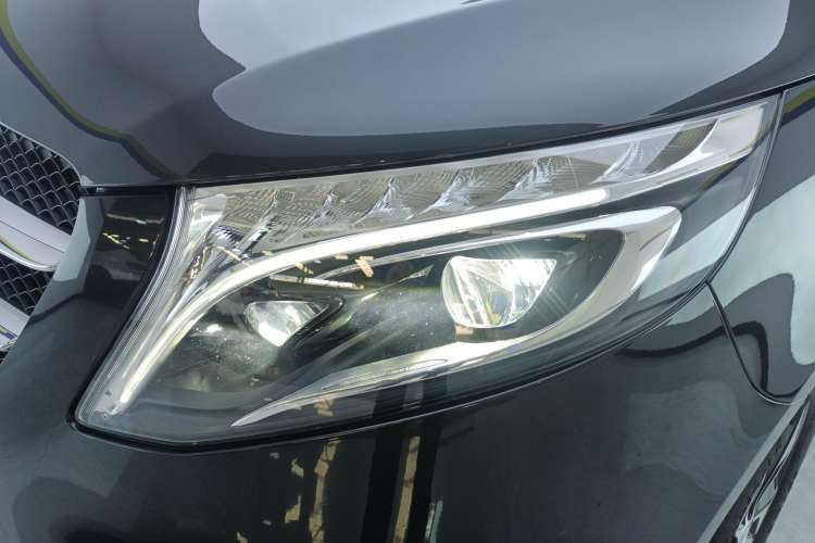 Used Mercedes-Benz V-Class 2021 V 260 Prestige Edition Left Front Headlight