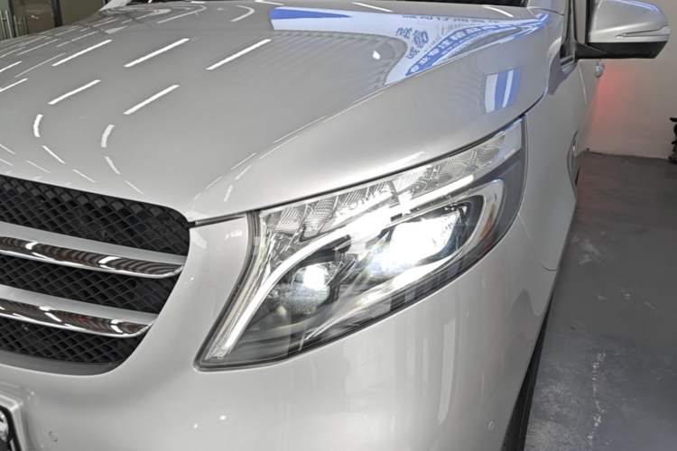 Used Mercedes-Benz V-Class 2021 V 260 Prestige Edition Left Front Headlight