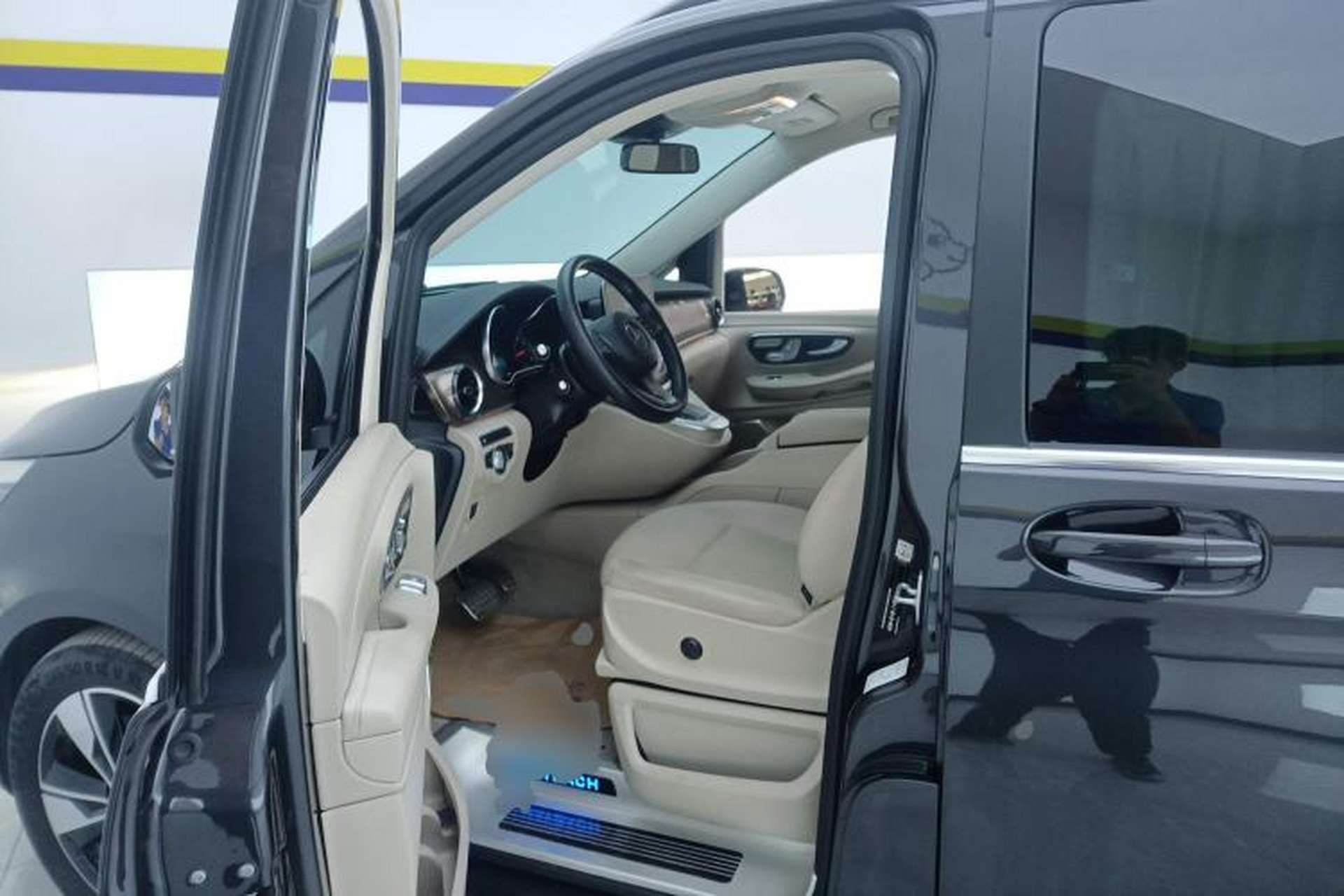 Used Mercedes-Benz V-Class 2021 V 260 Prestige Edition Left Front Seat