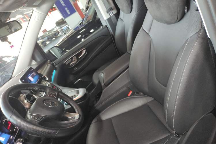 Used Mercedes-Benz V-Class 2021 V 260 Prestige Edition Left Front Seat