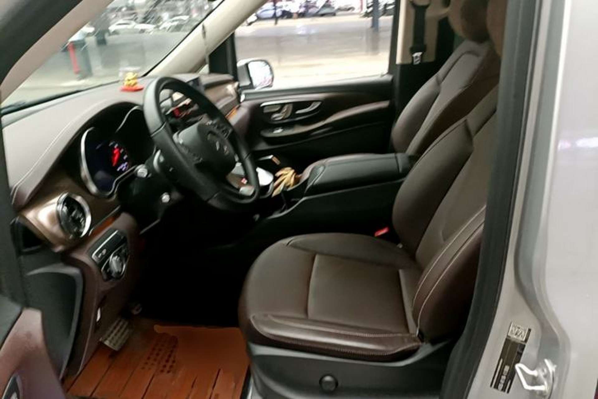 Used Mercedes-Benz V-Class 2021 V 260 L Long-wheelbase Luxury Edition Left Front Seat