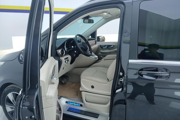 Used Mercedes-Benz V-Class 2021 V 260 Prestige Edition Left Front Seat