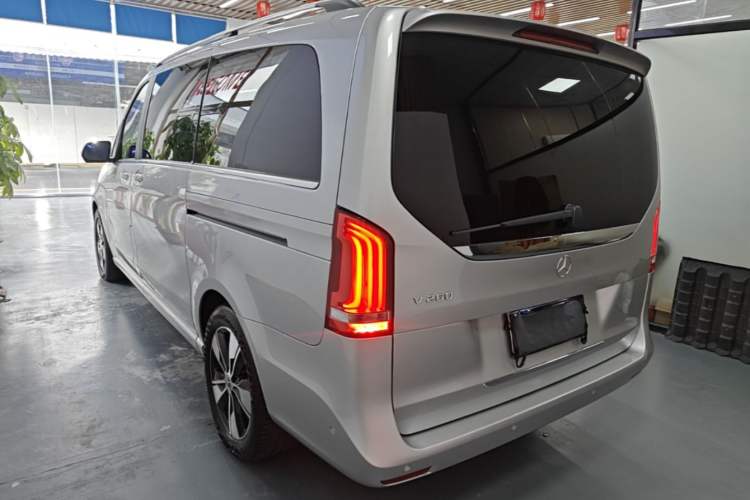 Used Mercedes-Benz V-Class 2021 V 260 Prestige Edition Rear Left 45 Deg