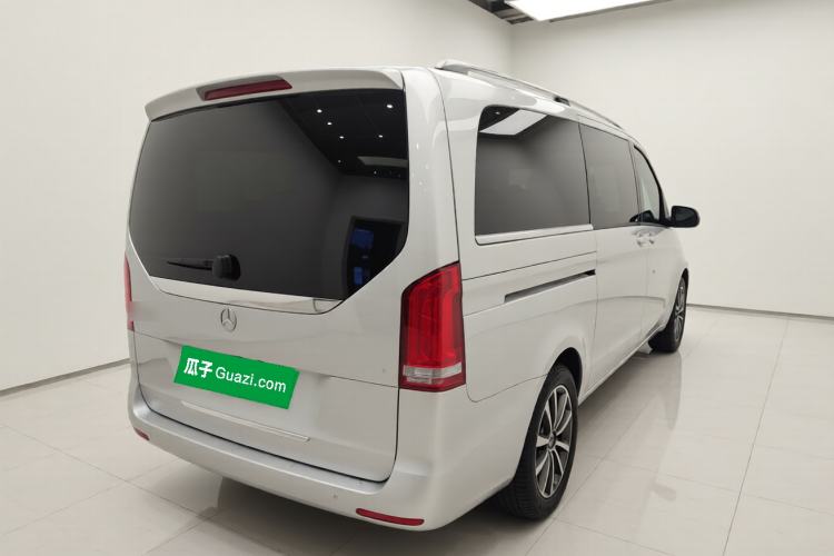 Used Mercedes-Benz V-Class 2021 V 260 Avantgarde Edition Rear Right 45 Deg