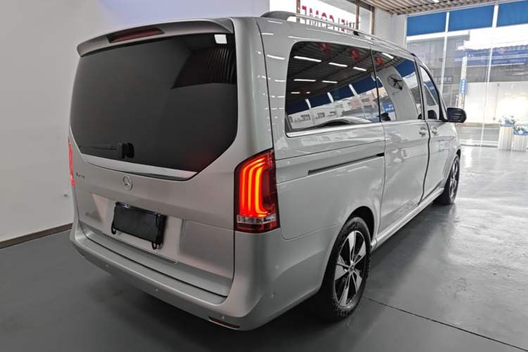Used Mercedes-Benz V-Class 2021 V 260 Prestige Edition Rear Right 45 Deg