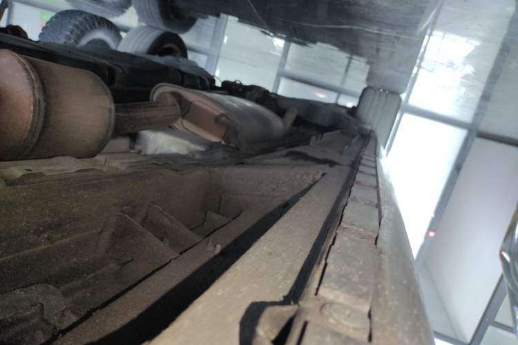 Used Mercedes-Benz V-Class 2021 V 260 Prestige Edition Right Side Sill