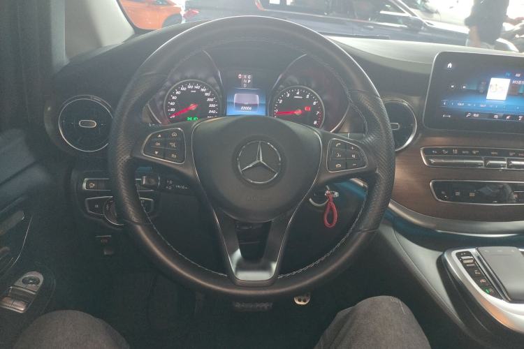Used Mercedes-Benz V-Class 2021 V 260 Prestige Edition Steering Wheel