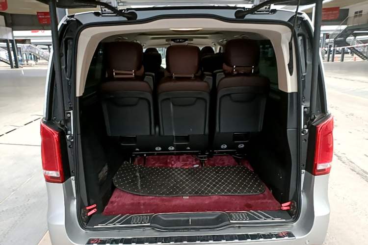 Used Mercedes-Benz V-Class 2021 V 260 L Long-wheelbase Luxury Edition Trunk
