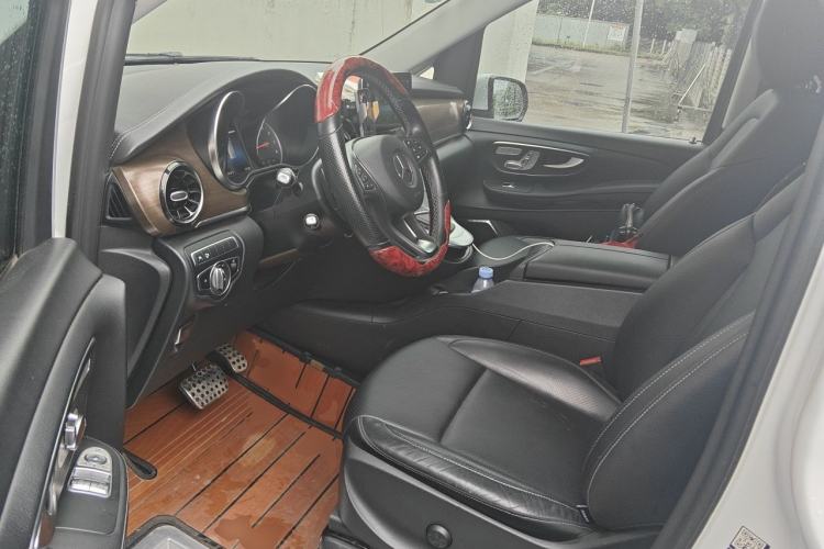 Used Mercedes-Benz V-Class 2021 V 260 L Long-wheelbase Luxury Edition Driver Seat