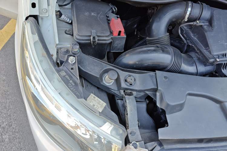 Used Mercedes-Benz V-Class 2021 V 260 L Long-wheelbase Luxury Edition Engine Bay Right
