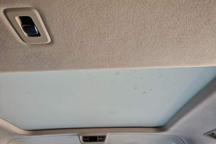 Used Mercedes-Benz V-Class 2021 V 260 L Long-wheelbase Luxury Edition Headliner