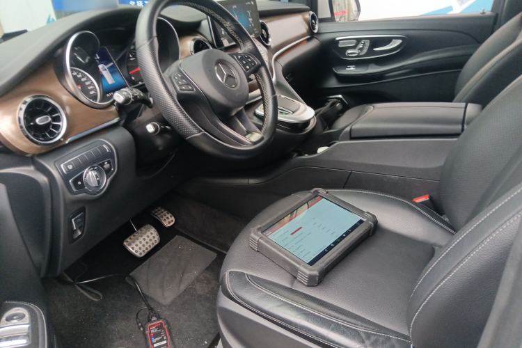Used Mercedes-Benz V-Class 2021 V 260 Prestige Edition Left Front Seat