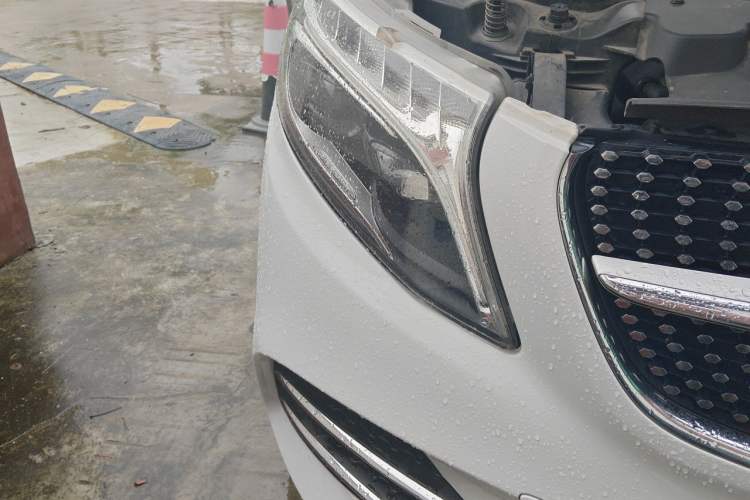 Used Mercedes-Benz V-Class 2021 V 260 L Long-wheelbase Luxury Edition Right Front Headlight
