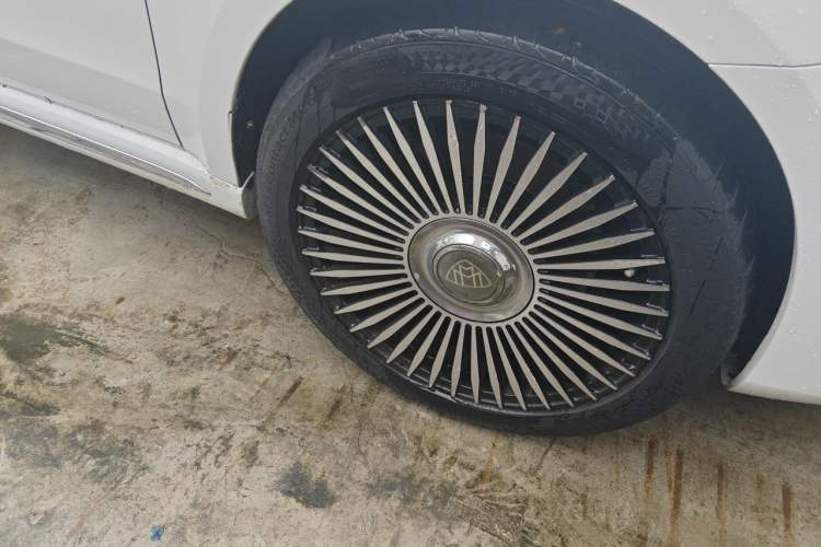 Used Mercedes-Benz V-Class 2021 V 260 L Long-wheelbase Luxury Edition Right Front Wheel Hub