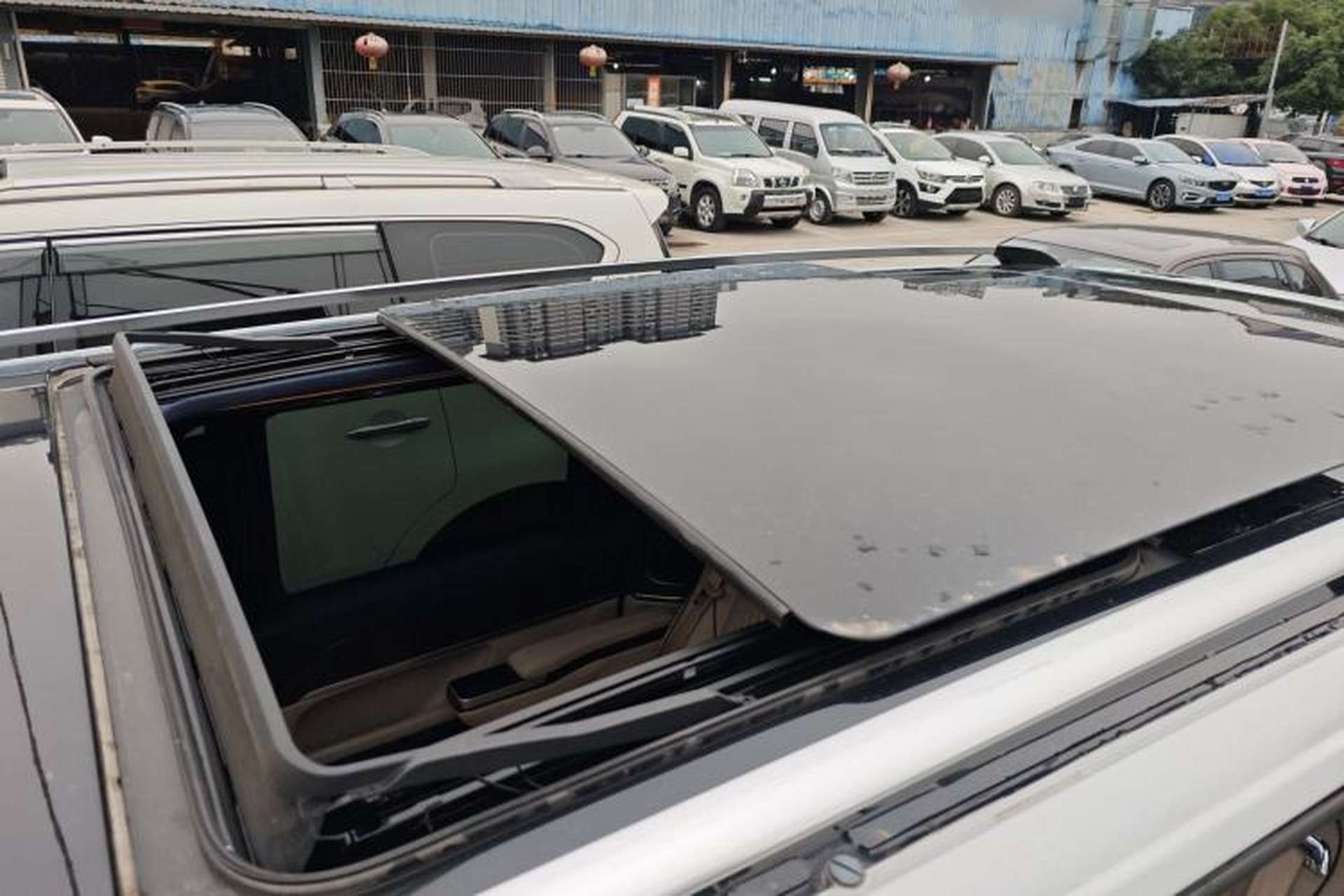 Used Mercedes-Benz V-Class 2021 V 260 Avantgarde Edition Roof