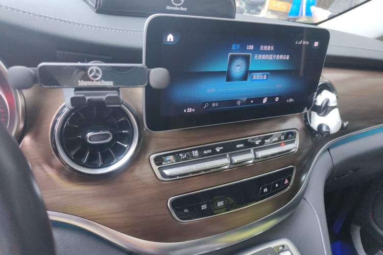 Used Mercedes-Benz V-Class 2022 V 260 L Long Wheelbase Prestige Edition Audio And AC Panel