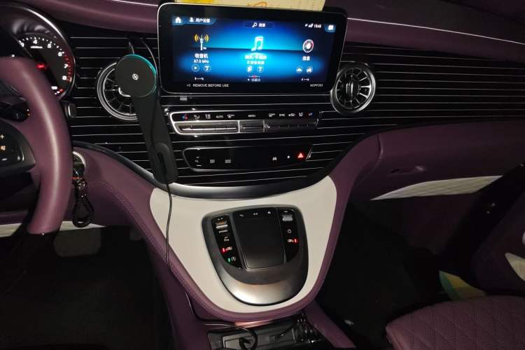 Used Mercedes-Benz V-Class 2022 V 260 L Long Wheelbase Prestige Edition Audio And AC Panel