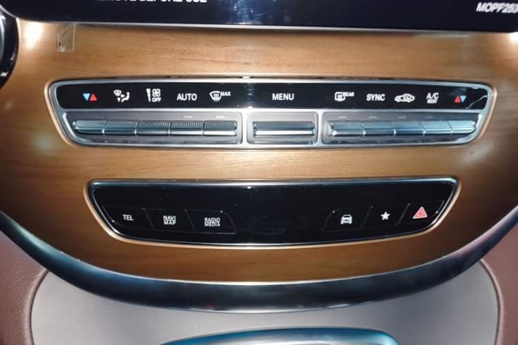Used Mercedes-Benz V-Class 2022 V 260 L Long Wheelbase Prestige Edition Audio And AC Panel