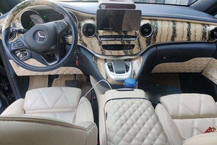 Used Mercedes-Benz V-Class 2022 V 260 L Long Wheelbase Prestige Edition Center Console