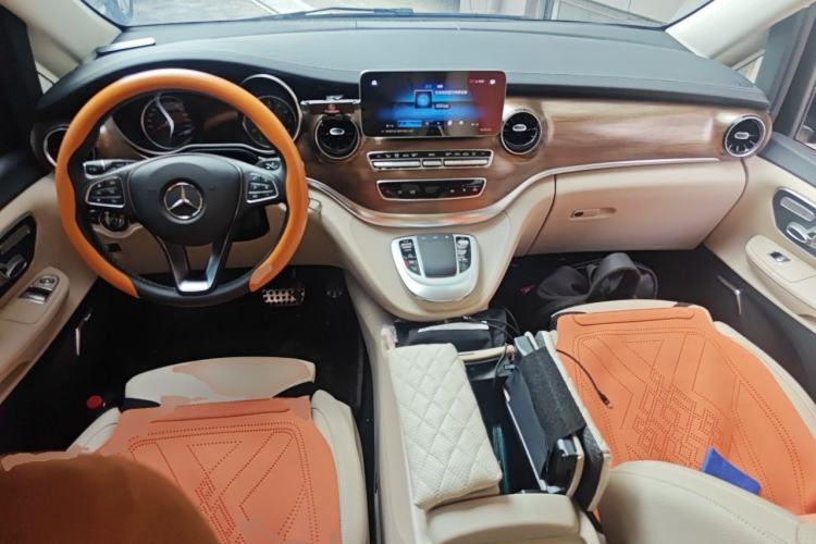 Used Mercedes-Benz V-Class 2022 V 260 L Long Wheelbase Prestige Edition Center Console