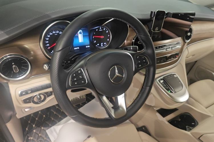 Used Mercedes-Benz V-Class 2022 V 260 L Long Wheelbase Prestige Edition Center Console