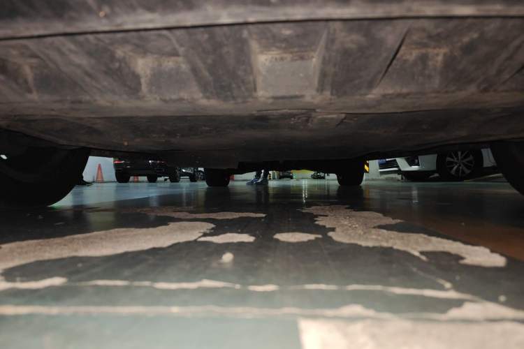 Used Mercedes-Benz V-Class  Chassis Front