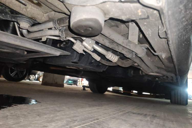 Used Mercedes-Benz V-Class 2022 V 260 Avantgarde Edition Chassis Front Left