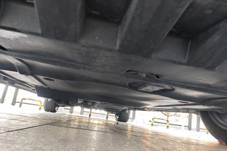 Used Mercedes-Benz V-Class 2022 V 260 Avantgarde Edition Chassis Front