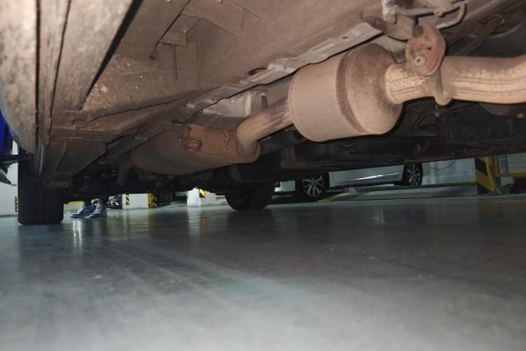 Used Mercedes-Benz V-Class  Chassis Front Right