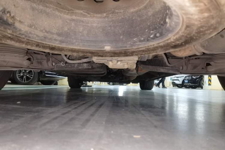 Used Mercedes-Benz V-Class 2022 V 260 Avantgarde Edition Chassis Rear