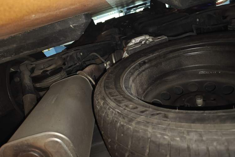 Used Mercedes-Benz V-Class 2022 V 260 Avantgarde Edition Chassis Rear