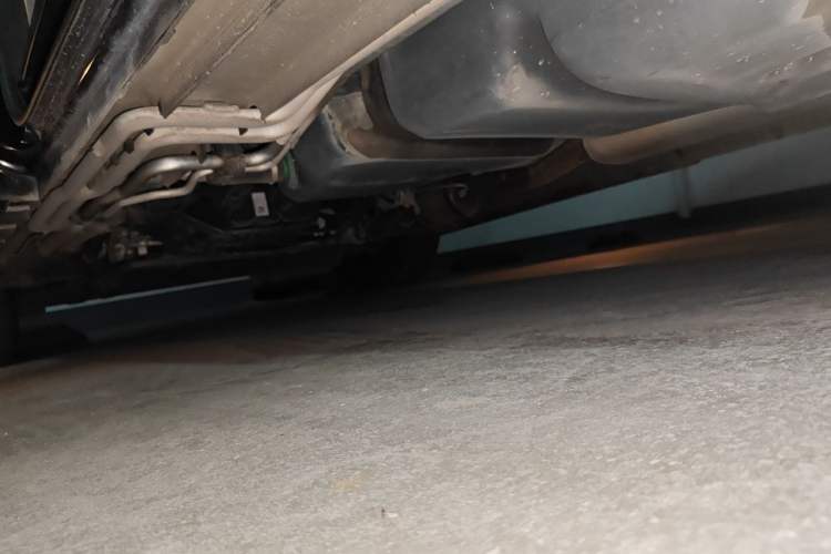 Used Mercedes-Benz V-Class 2022 V 260 Prestige Edition Chassis Rear Left