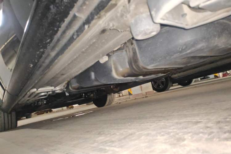 Used Mercedes-Benz V-Class 2022 V 260 Avantgarde Edition Chassis Rear Left