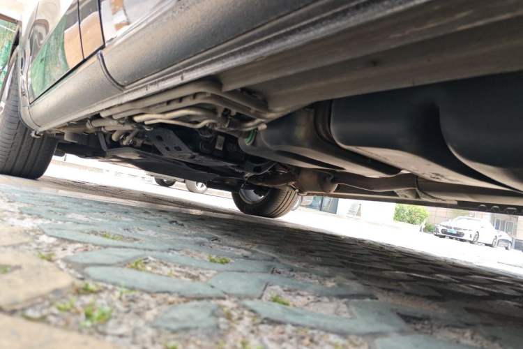 Used Mercedes-Benz V-Class 2022 V 260 Avantgarde Edition Chassis Rear Left
