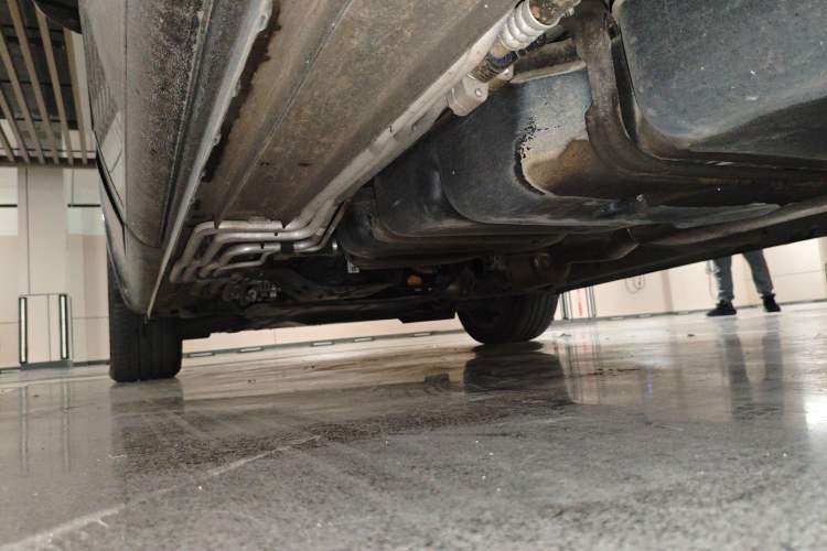 Used Mercedes-Benz V-Class 2022 V 260 Avantgarde Edition Chassis Rear Left