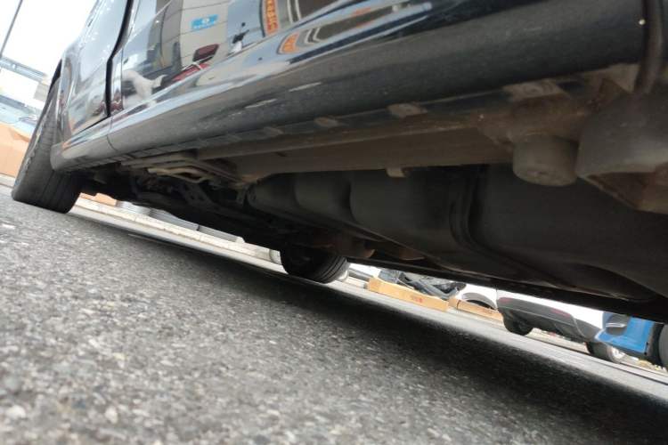 Used Mercedes-Benz V-Class 2022 V 260 Prestige Edition Chassis Rear Left