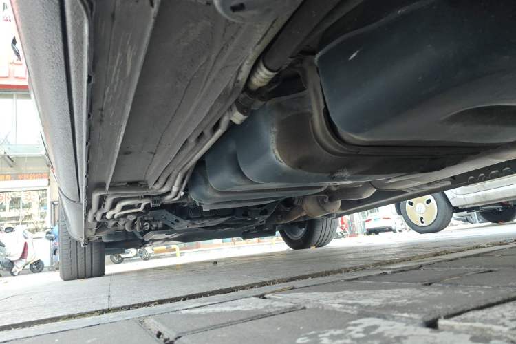 Used Mercedes-Benz V-Class 2022 V 260 Avantgarde Edition Chassis Rear Left
