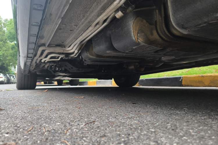 Used Mercedes-Benz V-Class 2022 V 260 Prestige Edition Chassis Rear Left