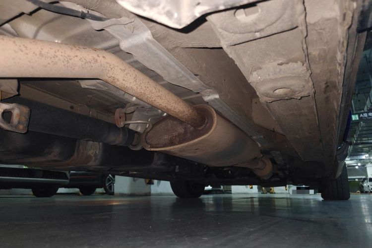 Used Mercedes-Benz V-Class  Chassis Rear Right
