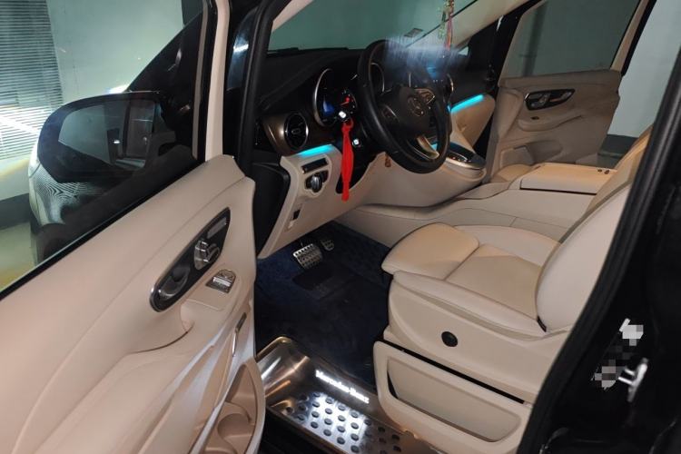 Used Mercedes-Benz V-Class 2022 V 260 Prestige Edition Driver Seat