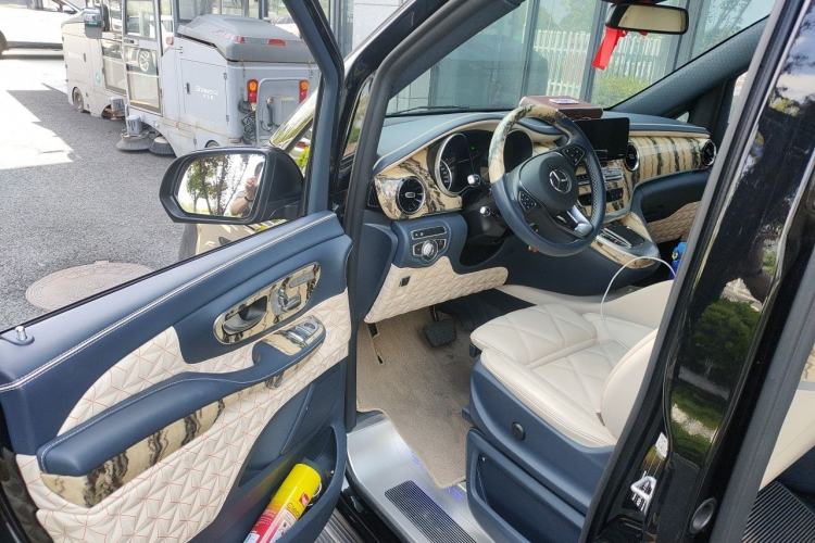 Used Mercedes-Benz V-Class 2022 V 260 L Long Wheelbase Prestige Edition Driver Seat
