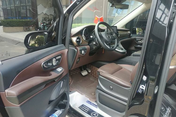 Used Mercedes-Benz V-Class 2022 V 260 L Long-wheelbase Luxury Edition Driver Seat