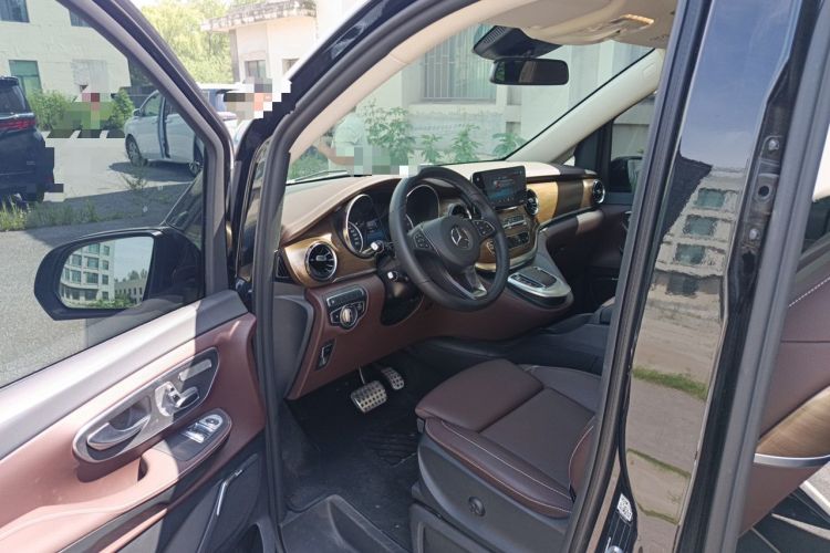 Used Mercedes-Benz V-Class 2022 V 260 Prestige Edition Driver Seat