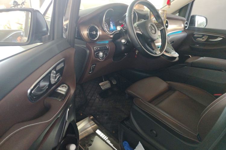 Used Mercedes-Benz V-Class 2022 V 260 L Long-wheelbase Luxury Edition Driver Seat