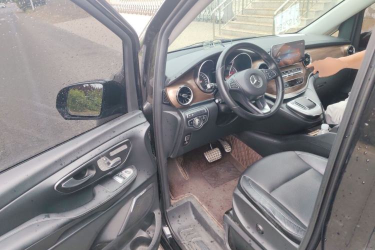 Used Mercedes-Benz V-Class 2022 V 260 L Long Wheelbase Prestige Edition Driver Seat