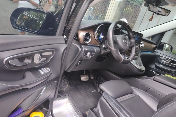 Used Mercedes-Benz V-Class 2022 V 260 L Long Wheelbase Prestige Edition Driver Seat