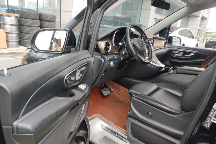Used Mercedes-Benz V-Class 2022 V 260 Prestige Edition Driver Seat